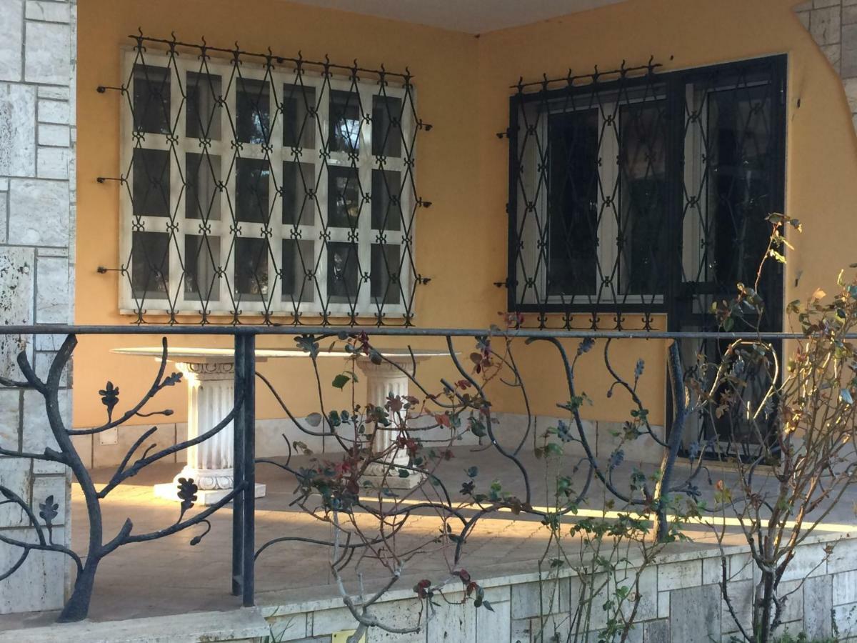 Villa L'Ottagono Con Cucina Parcheggio Privato Telecamerizzato E Wifi Gioia Del Colle Eksteriør bilde